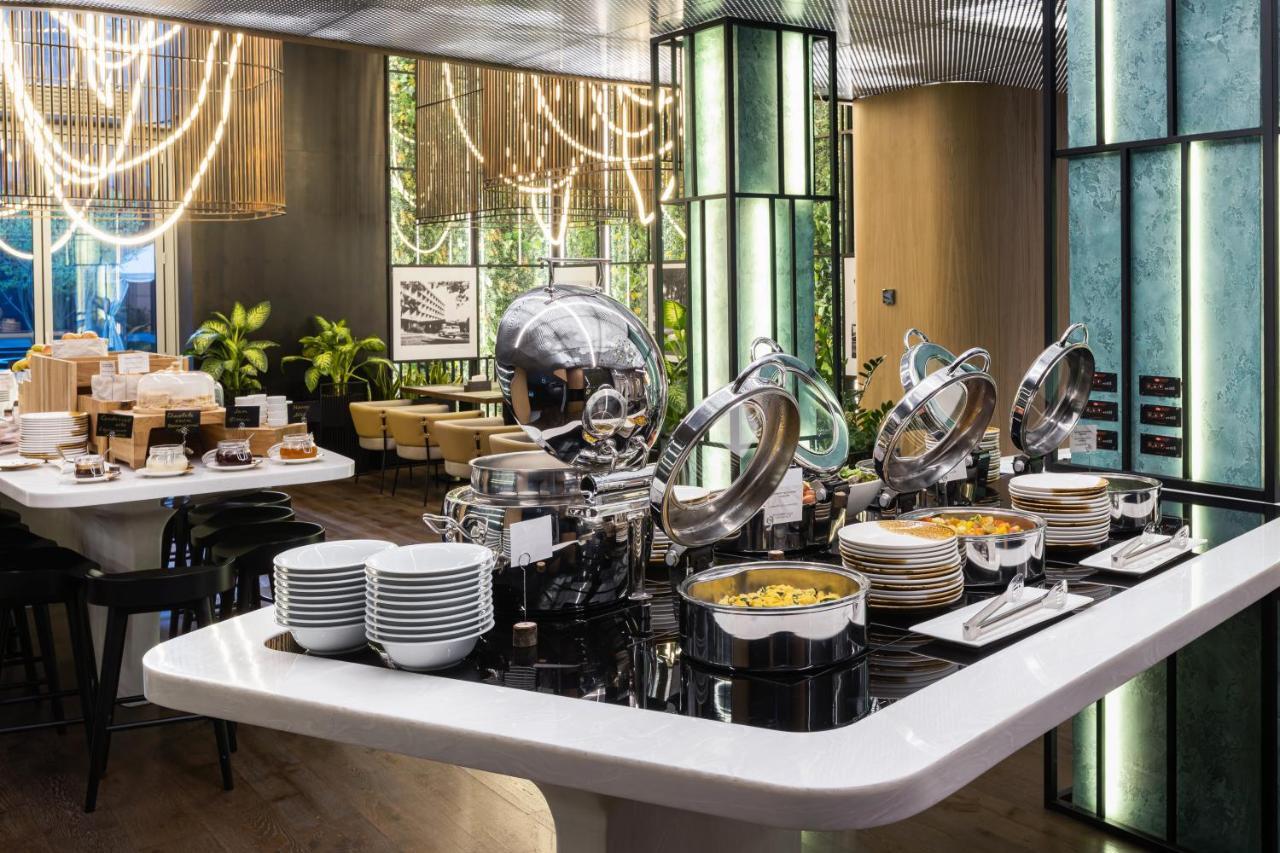 Novotel Living Almaty Jetisu Εξωτερικό φωτογραφία