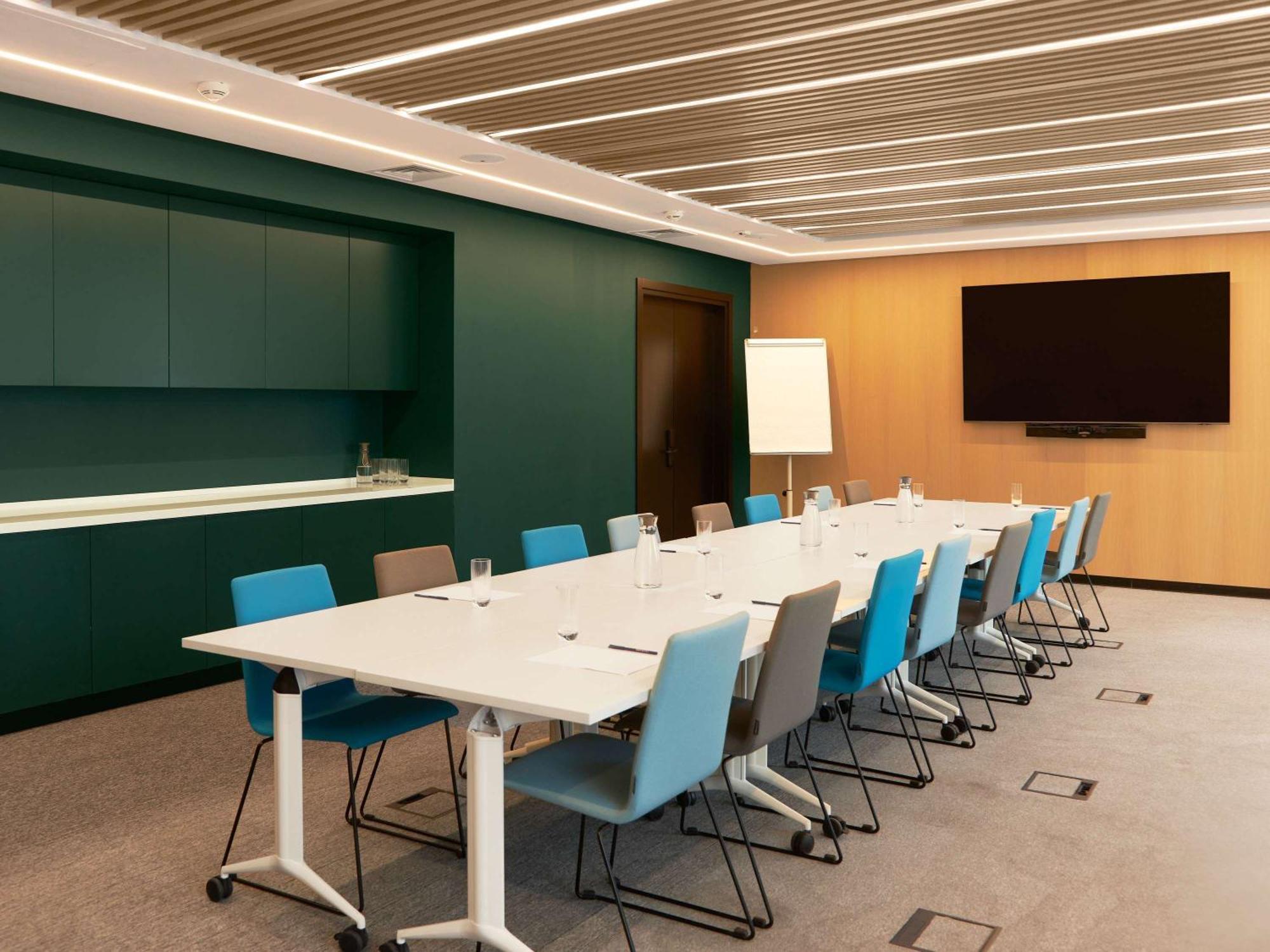 Novotel Living Almaty Jetisu Εξωτερικό φωτογραφία
